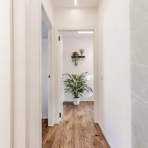 https://loungefloor-netflix-wi-fi.it-romehotels.com