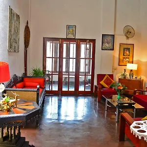 Homestay Madugalle's Family, Kandy